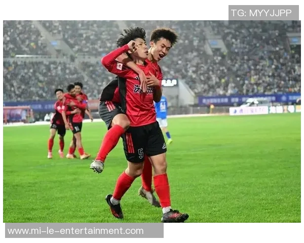 苏州中国队足球队奋勇拼搏展现团队精神力争在全国赛场上再创佳绩